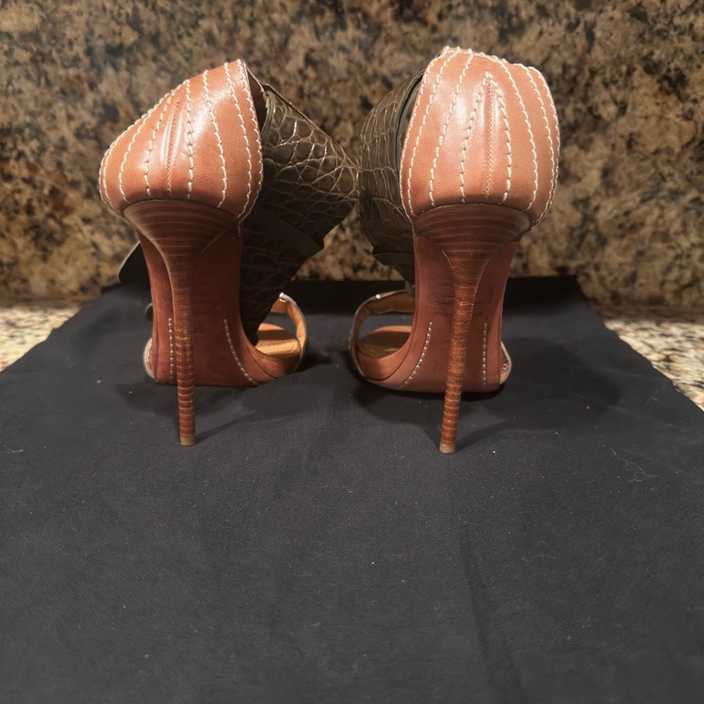 DSQUARED Brown and Olive Leather High Heel Sandals with Buckle Detail - Picture 5 of 7